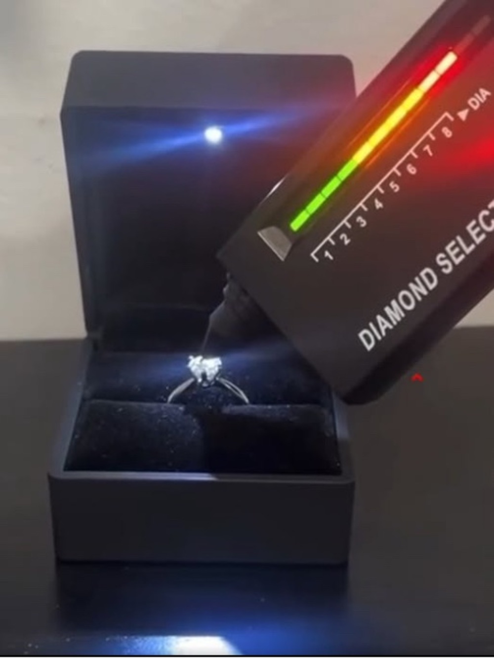 VVS1 Moissanite ring